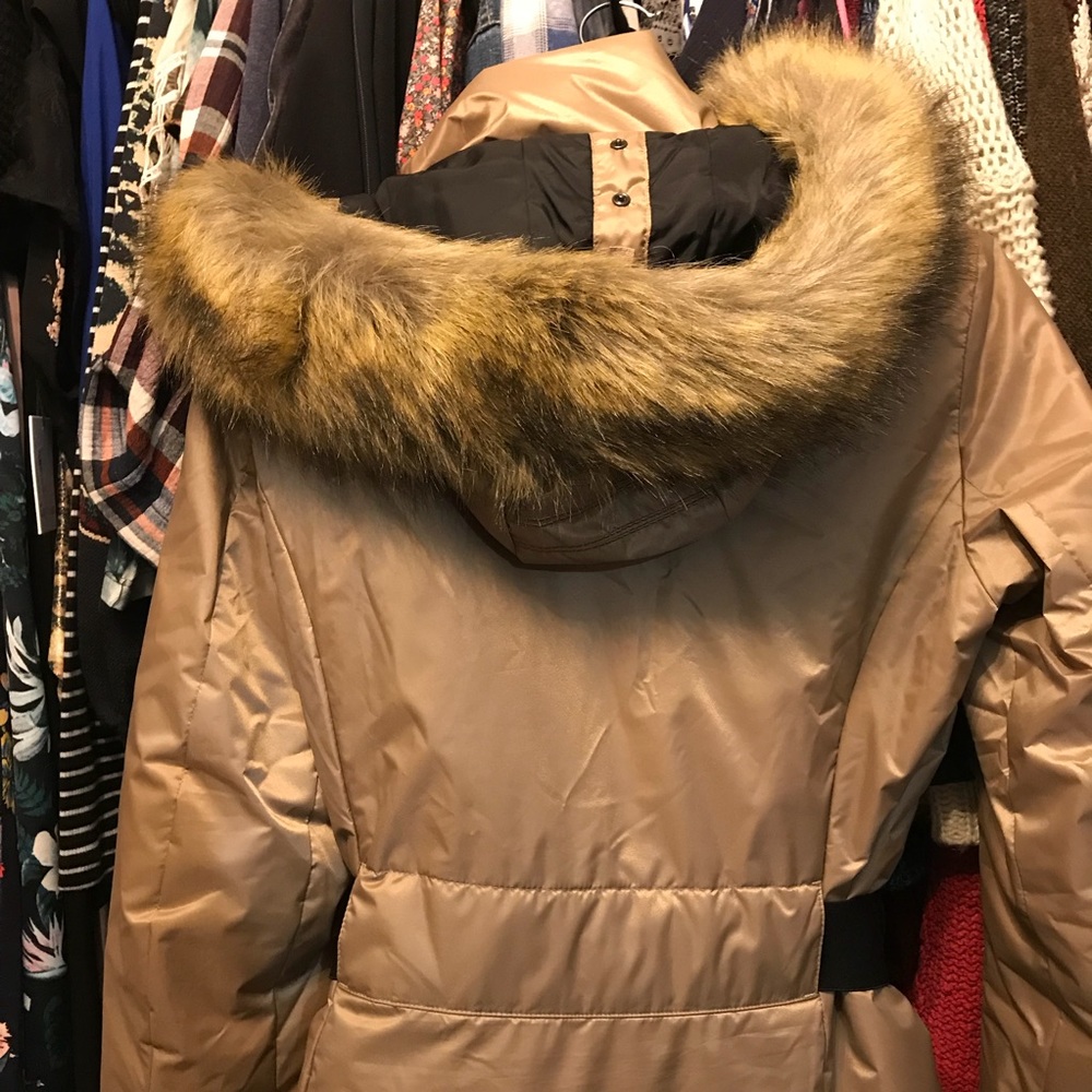 Fera ski parka.